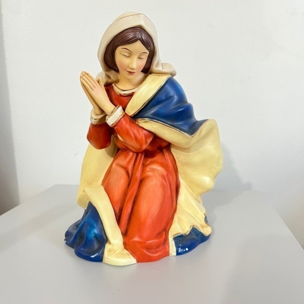 Grandeur Noel Mary Nativity Figurine  Red Blue Vintage Replacement 8.5"